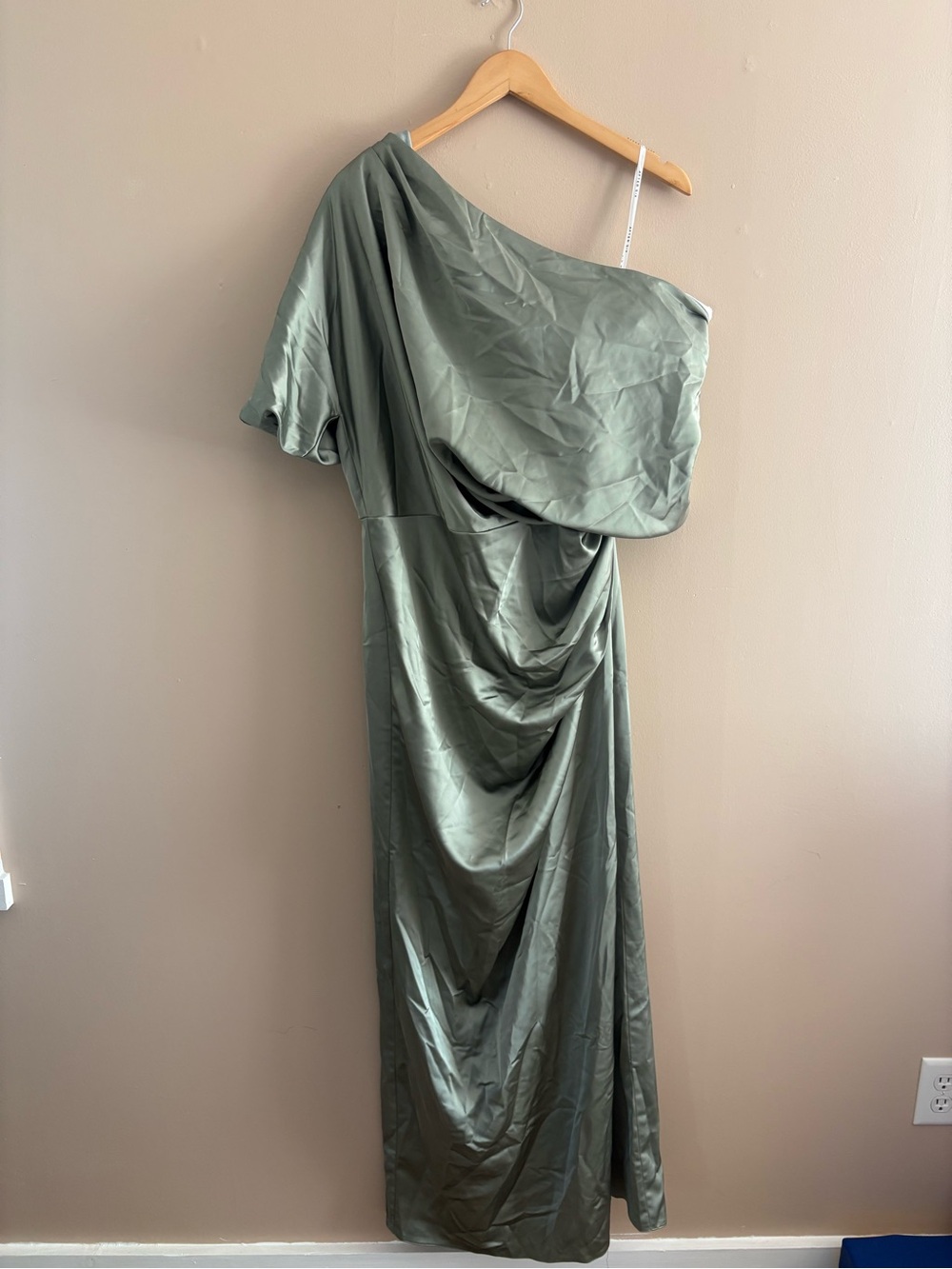 Elegant One-Shoulder Sage Satin Evening Dress - Picture 3 of 11